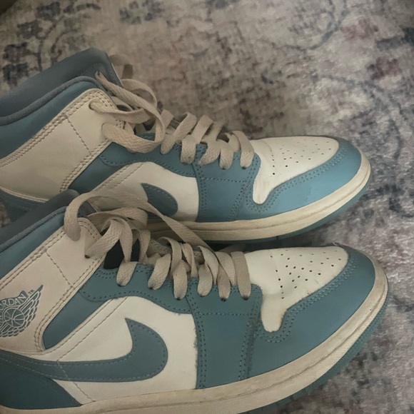 Nike blue size 6.5 kids Jordan 1s - Picture 3 of 5